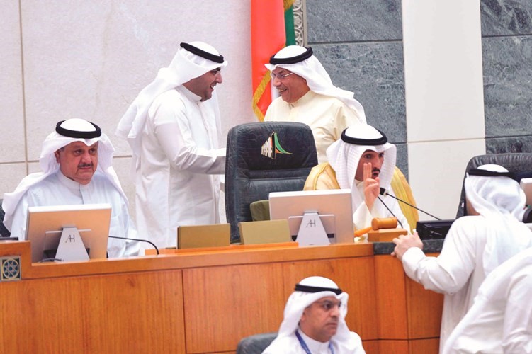 الرئيس الغانم والشيخ خالد الجراح ود. عبدالكريم الكندري وعيسى الكندري﻿