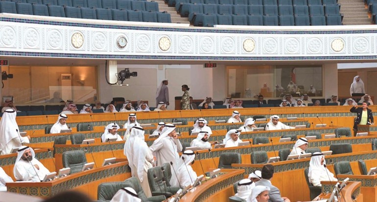 جانب من المشادة بين صفاء الهاشم ود. جمعان الحربش﻿