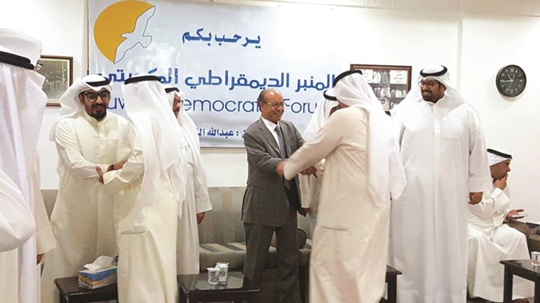 عبدالله النيباري مستقبلا الحضور﻿