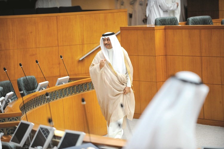سمو رئيس الوزراء الشيخ جابر المبارك اثناء دخوله القاعة﻿