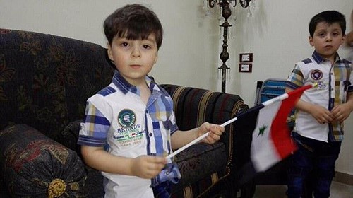 بالصور .. والد الطفل عمران الذي أبكى الملايين يفجر مفاجآت.. شاهدوا كيف أصبح الطفل الآن ؟