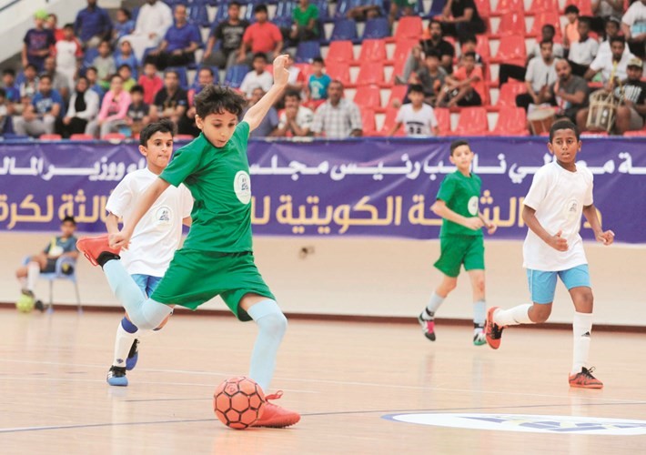 استعراض للمهارة قبل انطلاق المباراة﻿