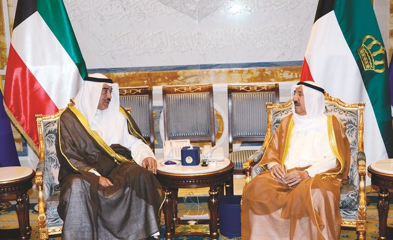 صاحب السمو الأمير الشيخ صباح الأحمد مستقبلا الشيخ صباح الخالد﻿