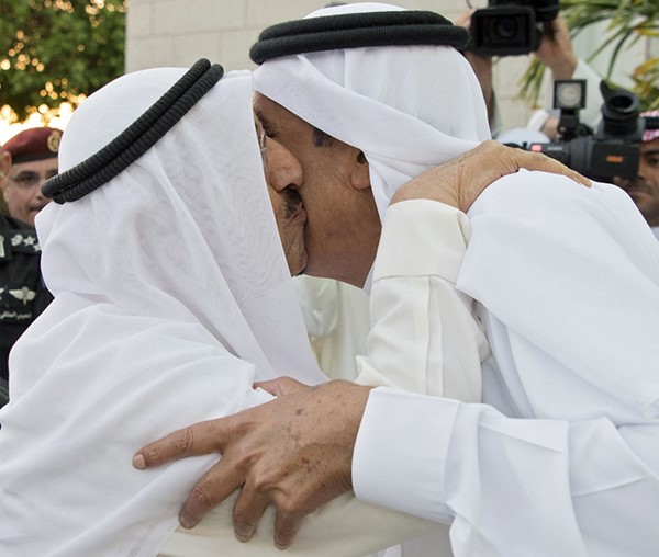 سمو أمير البلاد يغادر السعودية بعد جلسة مباحثات مع خادم الحرمين الشريفين