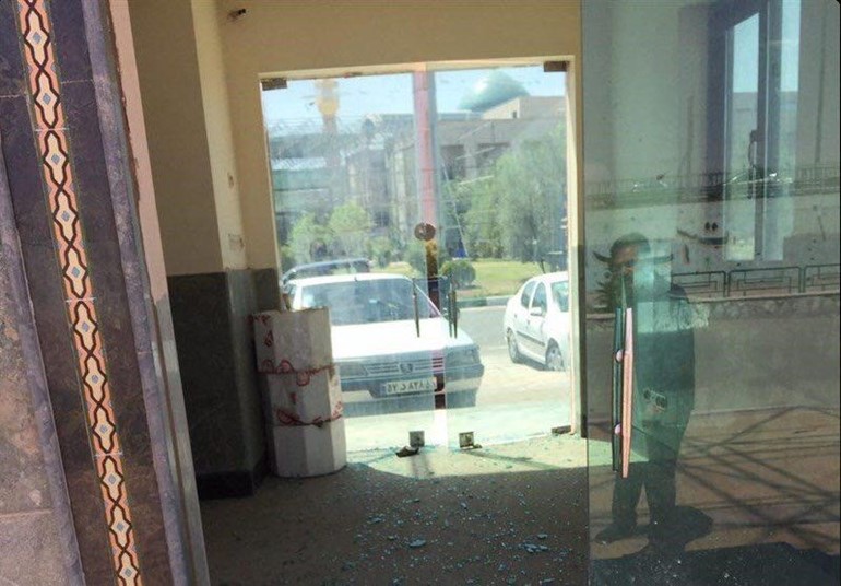 هجوم مزدوج في قلب طهران.. و«داعش» يتبنى