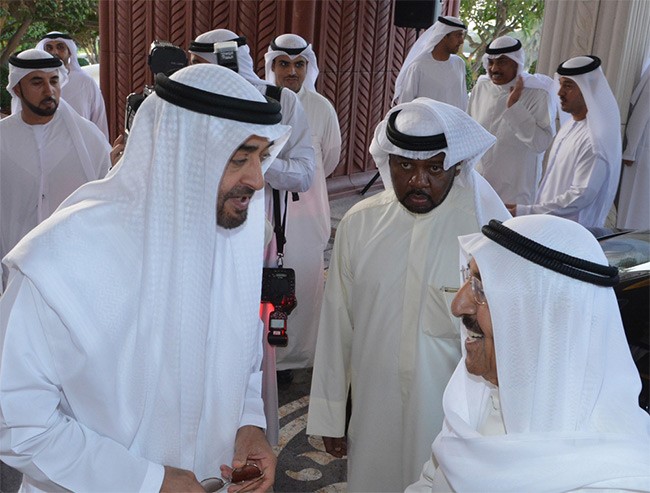سمو الأمير يلتقي نائب رئيس دولة الإمارات