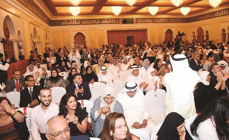 أهالي الطلبة الخريجين﻿