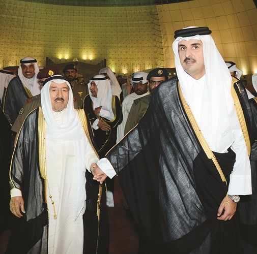 جانب من اللقاء بين صاحب السمو وأمير قطر ﻿