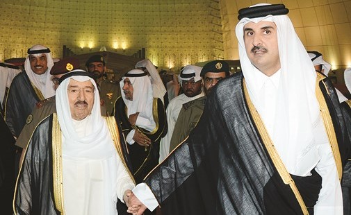 صاحب السمو الأمير الشيخ صباح الأحمد وصاحب السمو الشيخ تميم بن حمد في الدوحة﻿