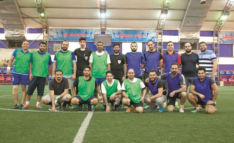 صورة جماعية للفرق المشاركة﻿