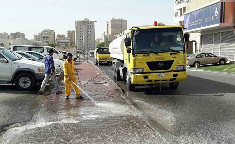 رفع 12 درباً من المخلفات في "الفروانية"