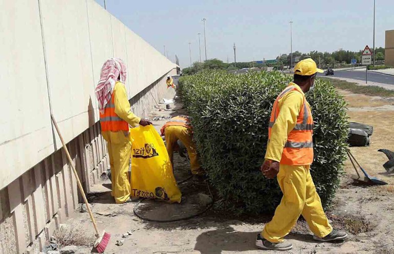 رفع 12 درباً من المخلفات في "الفروانية"