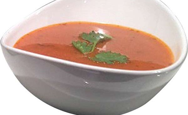 شوربة الطماطم مع الكزبرة