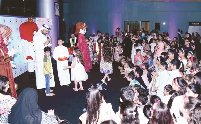الأطفال خلال حفل القرقيعان﻿