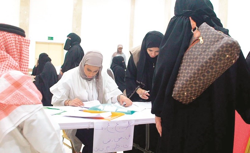 جانب من عميلة التسجيل والتوزيع﻿