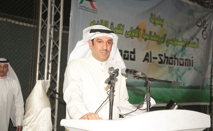 أحمد الشحومي متحدثا في ختام الحفل﻿