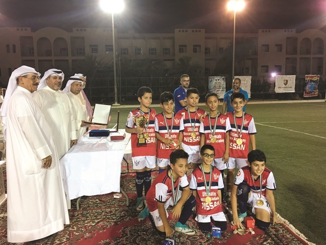 فريق أكاديمية ألتمت سوكر مع كأس البراعم﻿