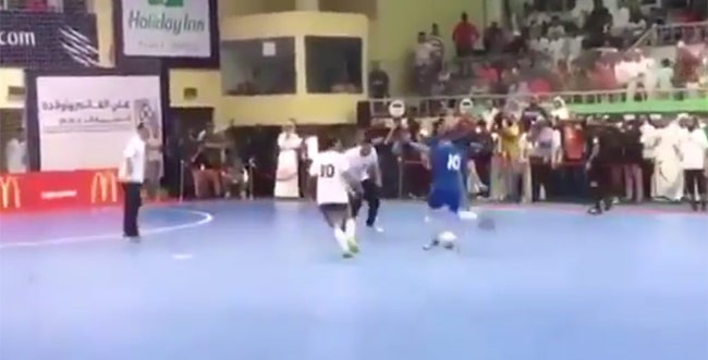 بالفيديو .. هدف صاروخي لرئيس مجلس الامة مرزوق الغانم بمرمى الوزير ياسر ابل