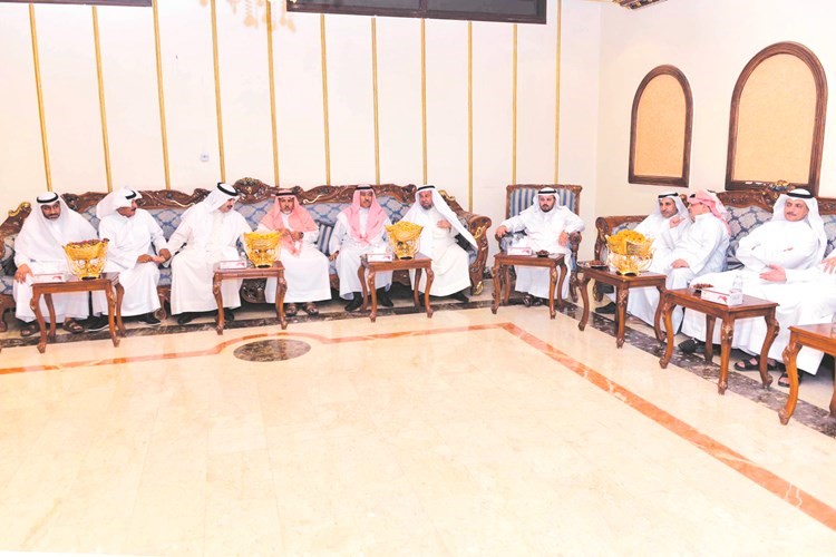 جانب من الحضور في ديوان العجمي في اشبيلية﻿