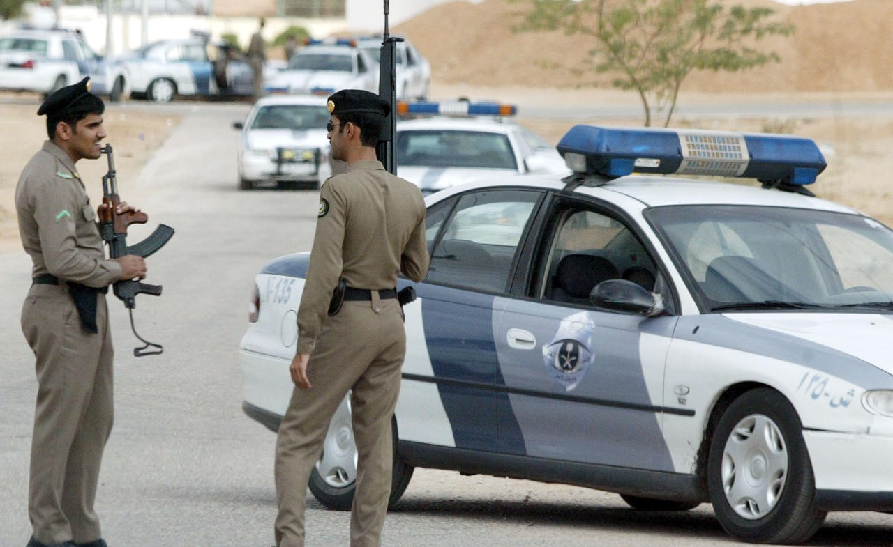 السعودية: استشهاد ضابط وإصابة رجلي أمن بانفجار عبوة ناسفة في القطيف