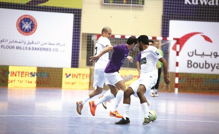 مرور من بين المدافعين﻿