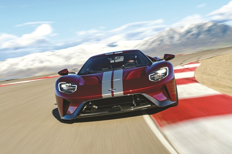 فورد سوبر كار GT.. السباق نحو المستقبل