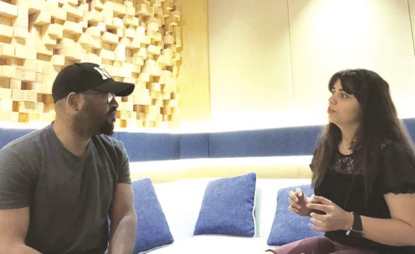 ماجد المخيني مع الزميلة أميرة عزام ﻿
