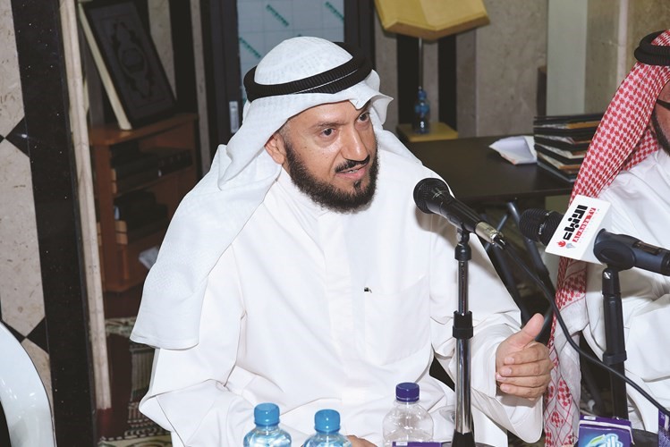 وليد الشعيب متحدثا خلال الحفل الختامي﻿