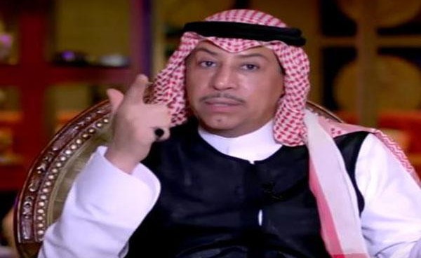 بالفيديو.. فنان سعودي يروي كيف صعد شخص من الجمهور بمسدس في حفل له بباريس.. ومواقفه مع معجبين ومعجبات