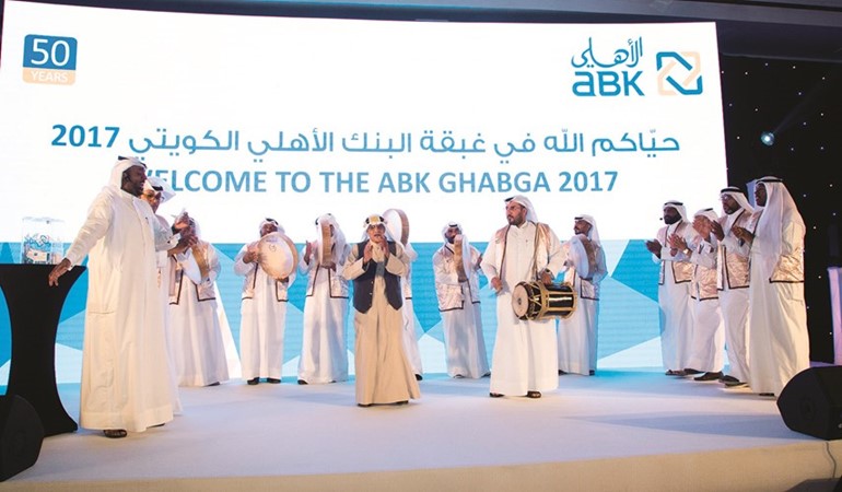 فقرة شعبية مع فرقة السيف﻿