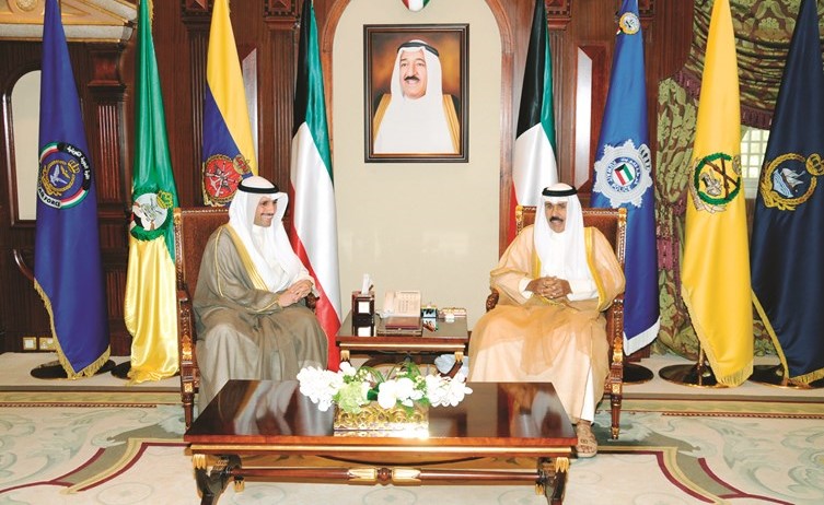 سمو ولي العهد الشيخ نواف الأحمد مستقبلا مرزوق الغانم﻿