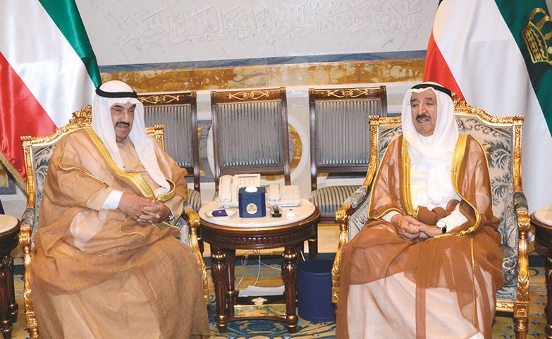 صاحب السمو الأمير الشيخ صباح الأحمد مستقبلا سمو الشيخ ناصر المحمد﻿
