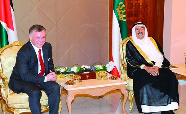 صاحب السمو الأمير الشيخ صباح الأحمد والملك عبدالله الثاني على هامش مأدبة الإفطار﻿