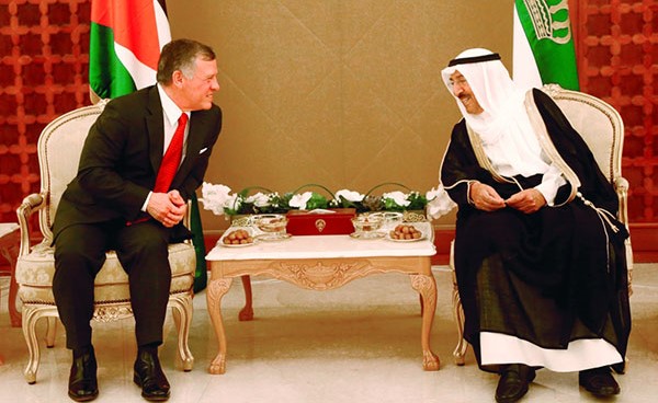 الأمير بحث مع ملك الأردن سبل دعم وحدة الصف العربي