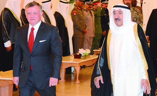 الأمير بحث مع ملك الأردن سبل دعم وحدة الصف العربي