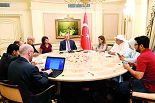وزير الخارجية التركي من الكويت: جهود الأمير مقدّرة في حل الأزمة الخليجية