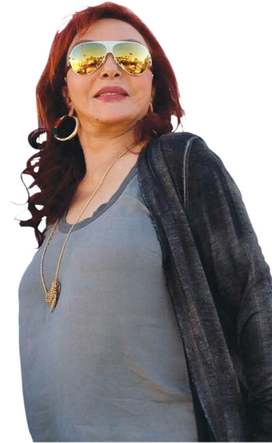 نبيلة عبيد.. زواج سياسي سراً.. وإعلامية حطمت قلبها