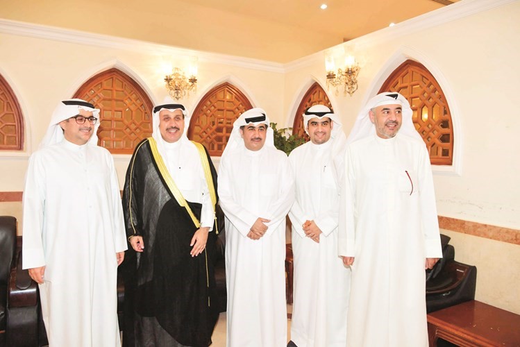 الشيخ حمد جابر العلي وطلال بهبهاني يباركان