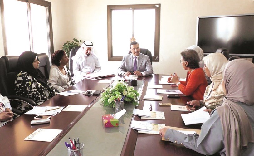 د.جمال الحربي خلال الاجتماع﻿