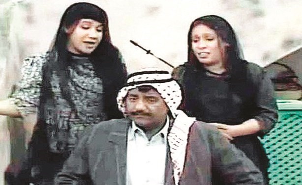الراحل غانم الصالح مع حياة الفهد وسعاد عبدالله في المسلسل﻿