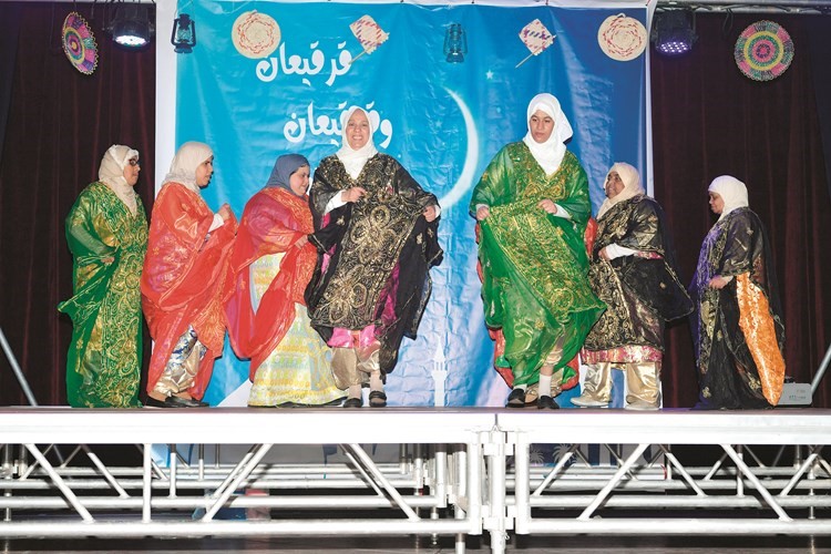 مشاركة من النزيلات في الفقرات الفنية﻿