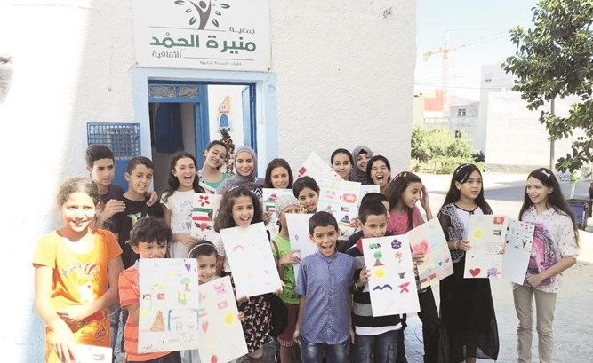 م. رزان العودة مع طلبة الحلقات المتفوقين ﻿