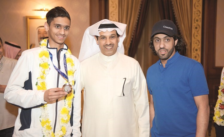 عبدالكريم الشملان مع حمود فليطح ﻿