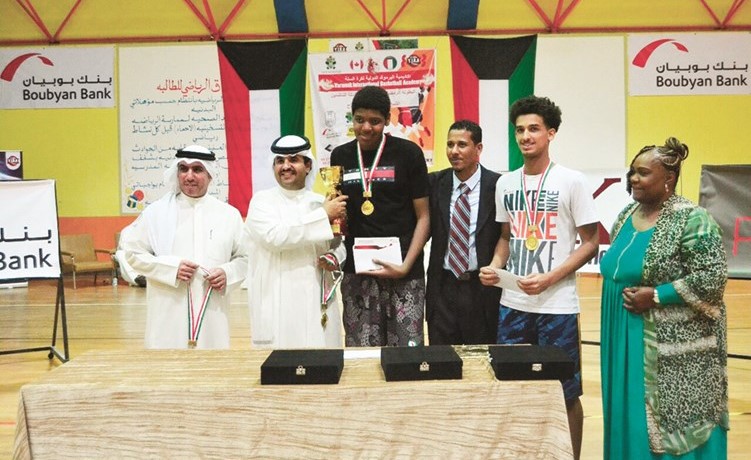  وتكريم مجموعة أخرى من الأبطال ﻿