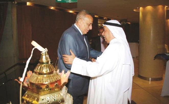 السفير محمد الذويخ مرحبا بمحافظ الجيزة اللواء كمال الدالي﻿