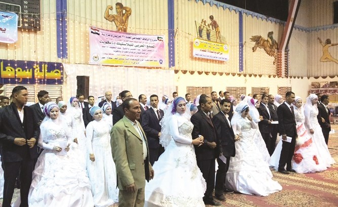 صورة لإحدى حفلات الزفاف الجماعي﻿