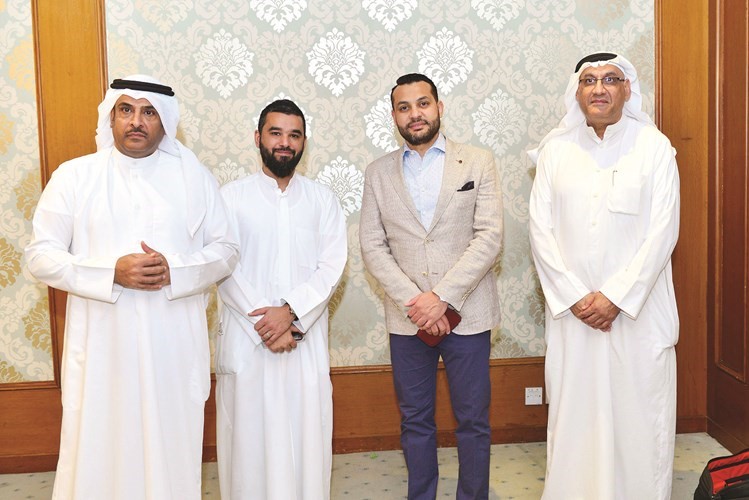 عبد الله العوضي ومحمود عفيفي وفايز العجمي﻿