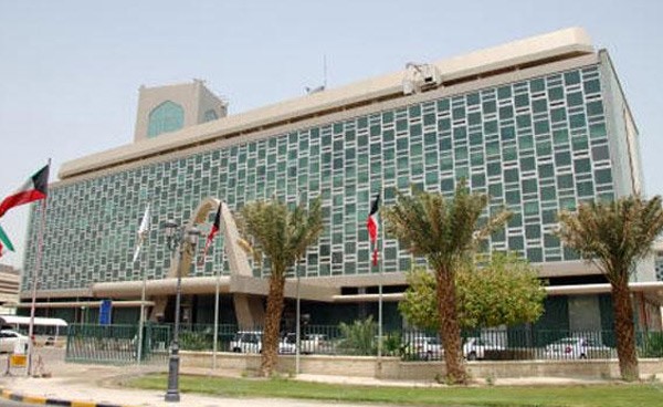 تحصيل 6905 دنانير رسوماً وإرسال 547 مخالفة إلى «القانونية» في العاصمة