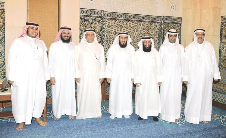 م.فريد عمادي وداود العسعوسي واحمد القراوي وعيد الشمري وفلاح العجمي ومحمد المتعب﻿