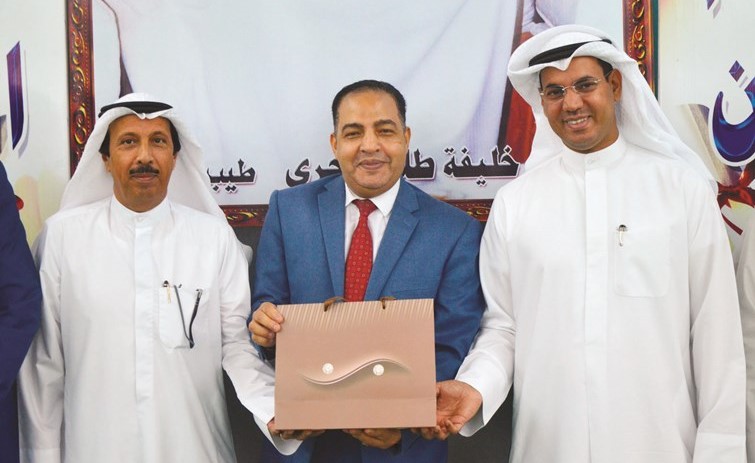 ‫تكريم وائل ظريف﻿
